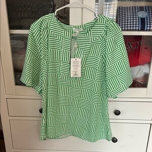 Chic Green Checkered Women's Blouse